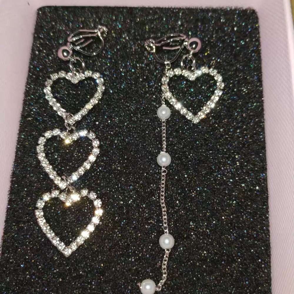 Hearts Earrings - Picture 6 of 7